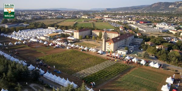 Vue aérienne du salon Tech & Bio